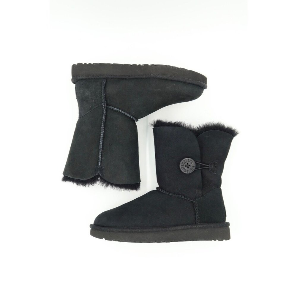 Women's Shoes UGG BAILEY BUTTON II Twinface Sheepskin Boots BLACK Size 5 - Picture 3 of 11